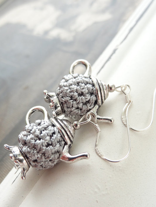 Handmade Mini Teapot Earrings – Cute Crochet Jewelry, Unique Gift Idea for Tea Lovers, Artisan Earrings