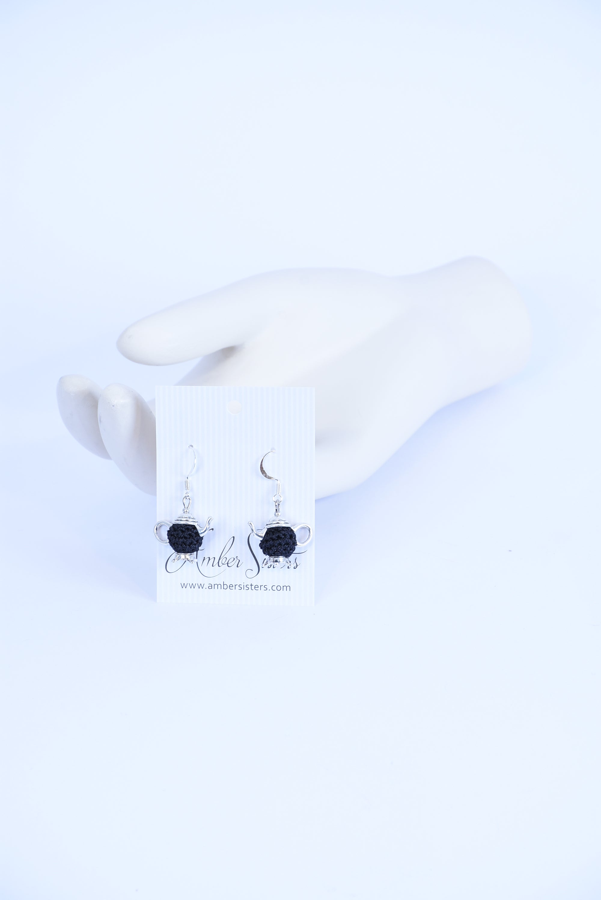 Handmade Mini Teapot Earrings – Cute Crochet Jewelry, Unique Gift Idea for Tea Lovers, Artisan Earrings