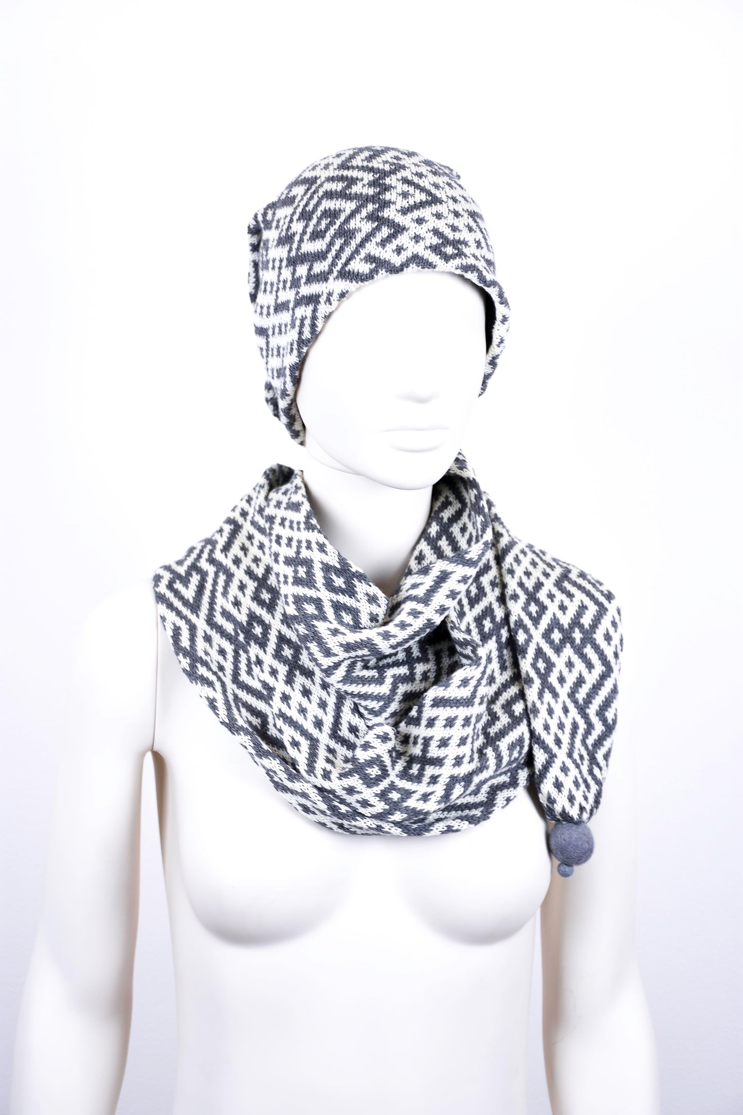 Lielvārde Motif Merino Hat Scarf – 2-in-1 Knit Hat & Scarf with Handmade Pom, Soft Cotton Forehead Lining